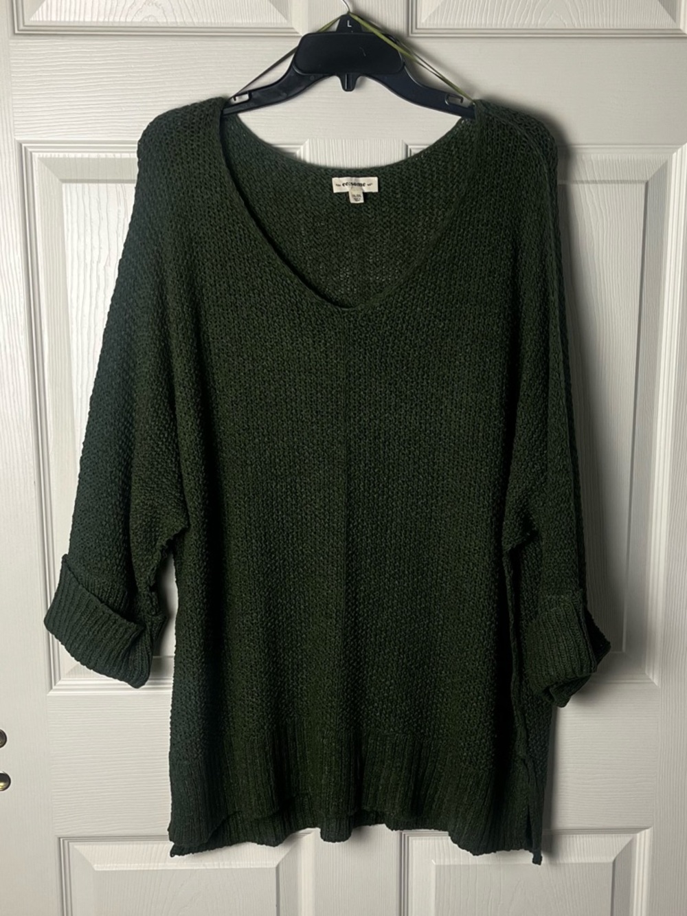 eesome Olive Green V-Neck Relaxed Knit Sweater